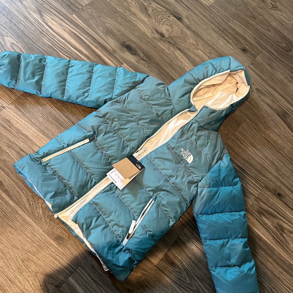 Girls Large North Face 550 Puffer NWT